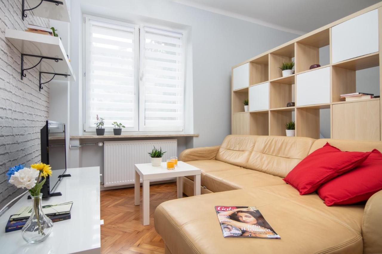 Apartment Studio Rzeznicza 6 *